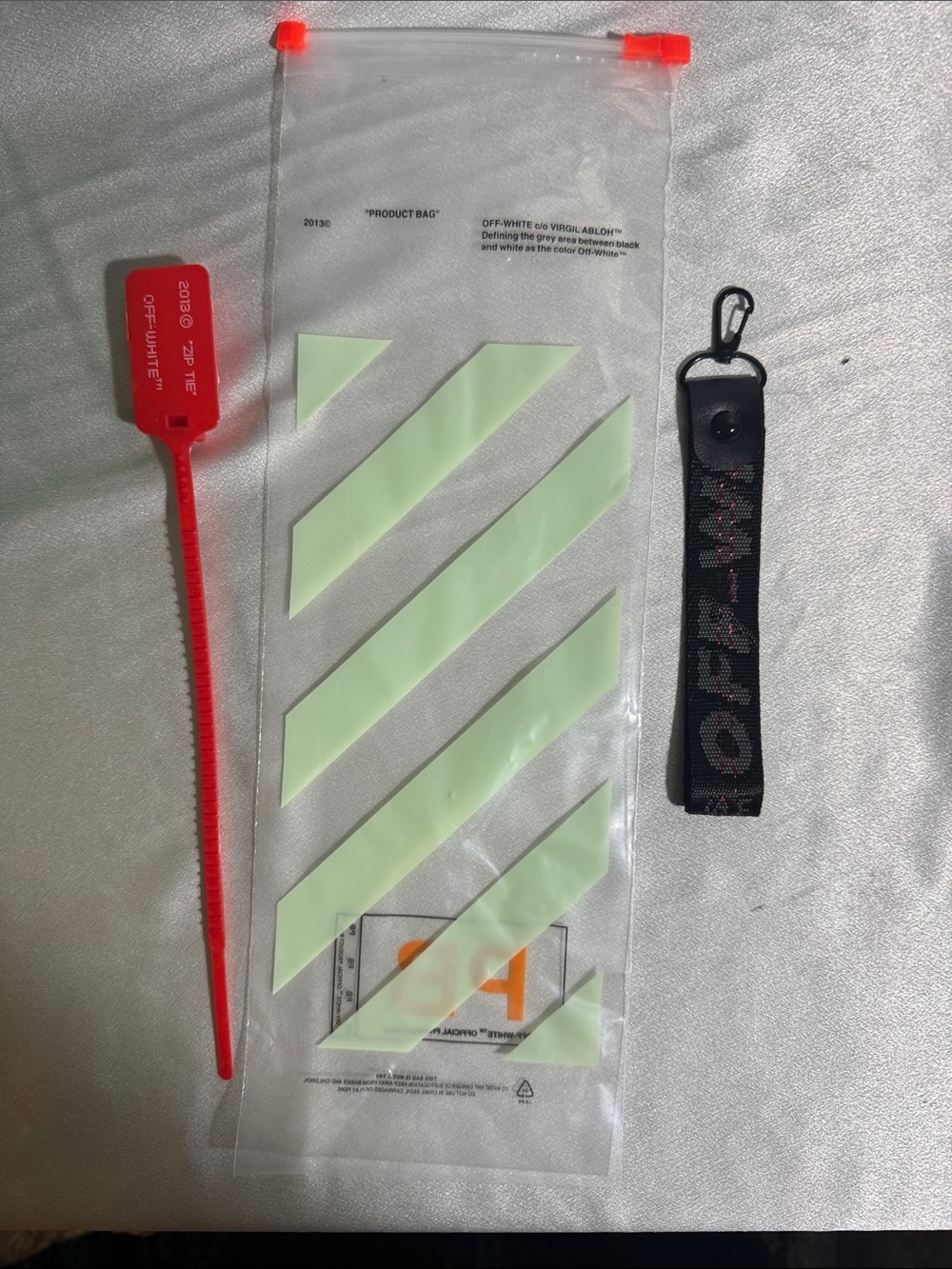 Off-White Clear Diagonal Stripe Phone Pouch with Red Tag and Black Strap🔥New! - Picture 1 of 4